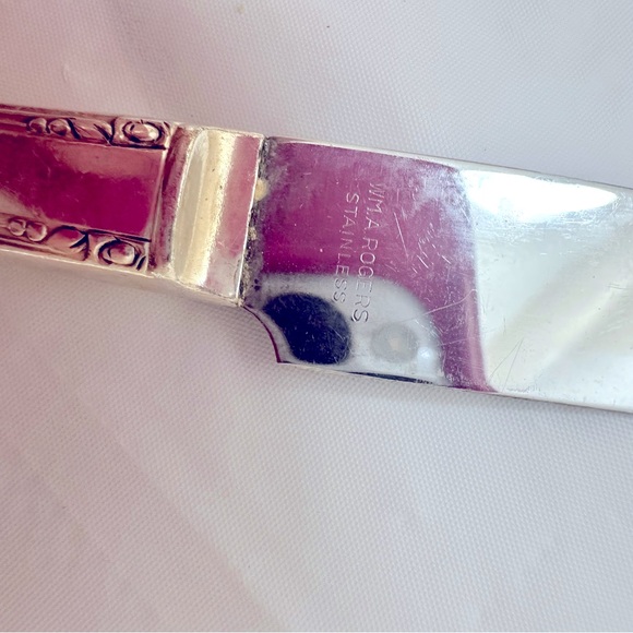 WM A Rogers On/ Oneida Ltd 1939 RIO Pattern Silver Plated Dinner Knives Set of 4 - Picture 5 of 6